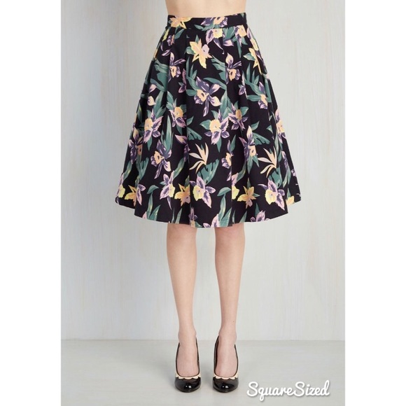 New ModCloth Retro Floral Skirt - Picture 2 of 5